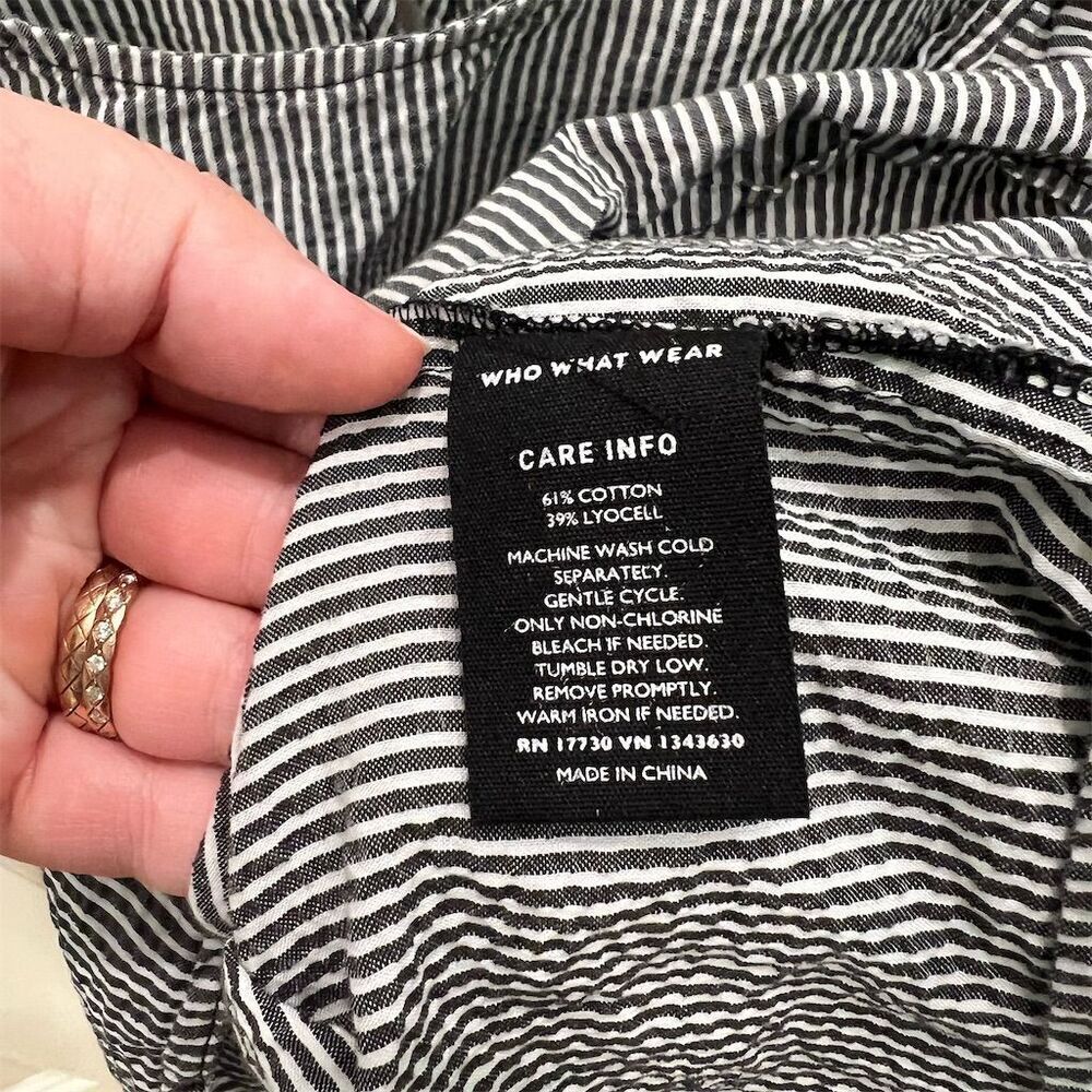 Who What Wear Women's Gray Striped Ruffle Seersucker Tank Top S - Picture 4 of 4